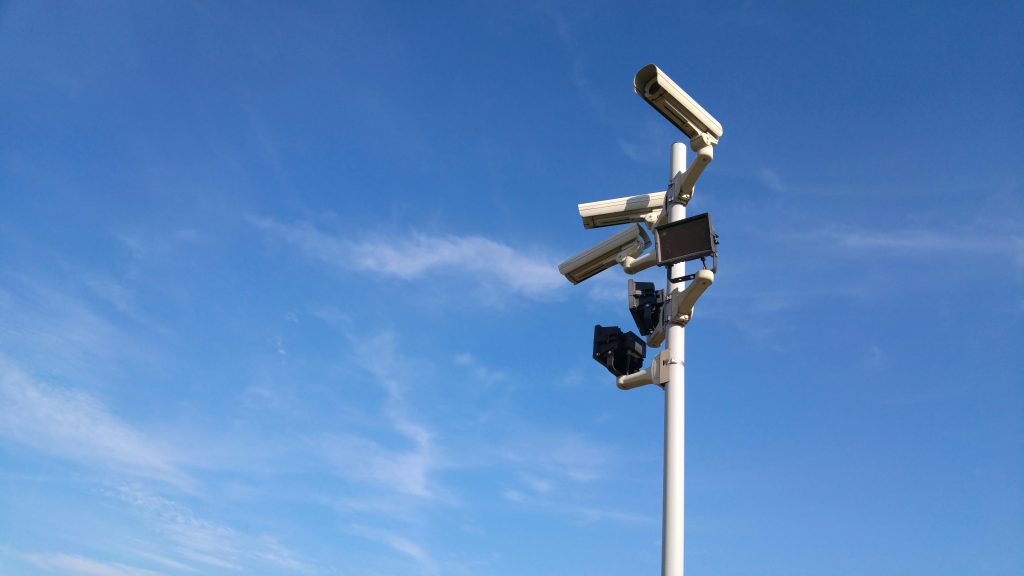 how long do surveillance cameras keep footage